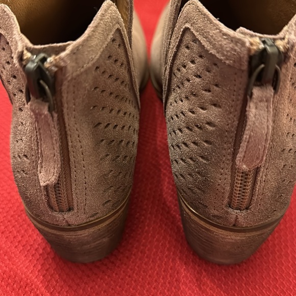 Ankle Boots-Women’s - Picture 4 of 6